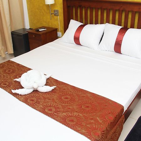 Zendara Hotel Negombo Exterior photo